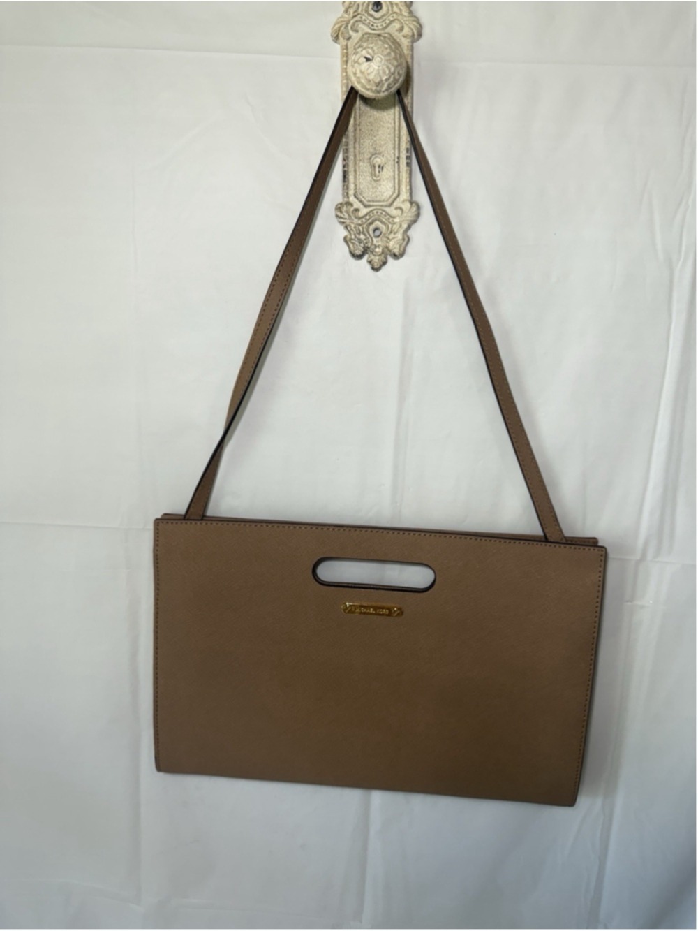 Michael Kors TILDA XL Clutch Bag Saffiano Leather Dk Khaki 38S3XTDC4L NEW
